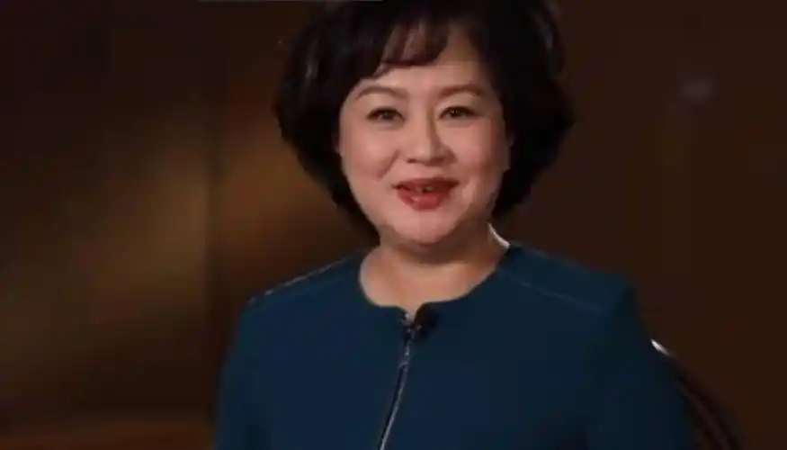 原创少儿频道成立18年鞠萍姐姐完全没变小鹿姐姐却美到不敢认