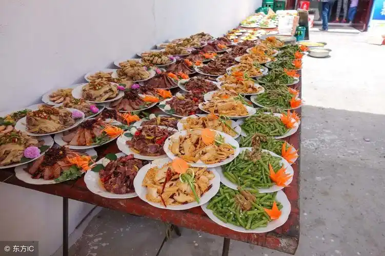 安徽淮北的农村结婚时露天"三八八"大席吃过吗?看着千万别舔屏