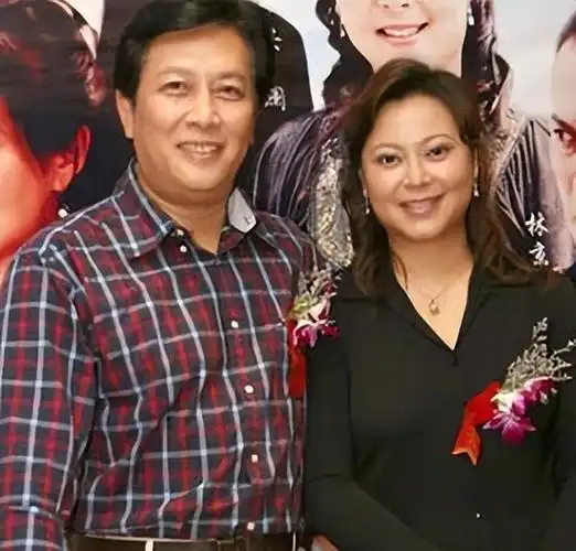 唐国强现状:国内疯狂淘金,国外妻儿花,还要担心残疾儿子的婚恋|孙涛