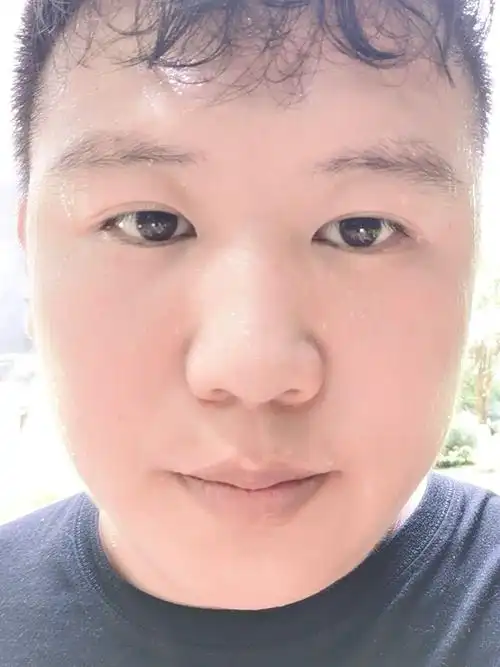 完成 变速跳绳 第1次 油腻的自拍