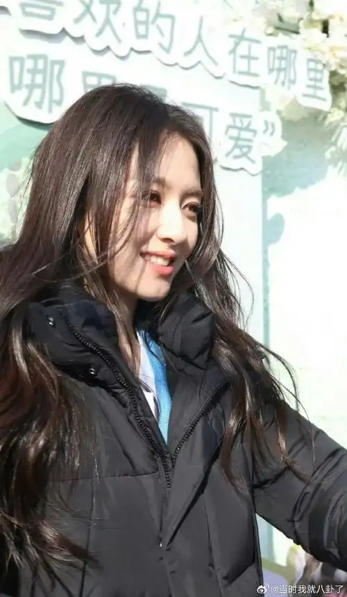 李兰迪生图抓拍