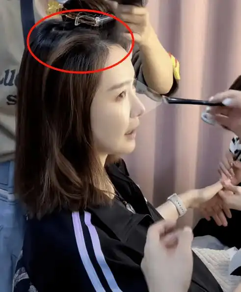 戚薇李承铉官宣二胎喜讯,孩子性别疑曝光,女方直播自曝爱吃酸