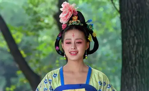 梦回唐朝王力可妆容引争议最妖艳武则天