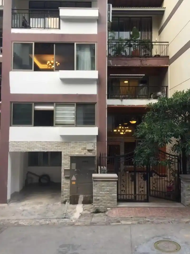 滨北旁小别墅租售产权203.6平使用300多平 5房3厅4 - 抖音