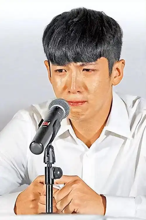 可以说都是柯震东咎由自取的,吸毒损失的并不只是金钱,更宝贵的是他的