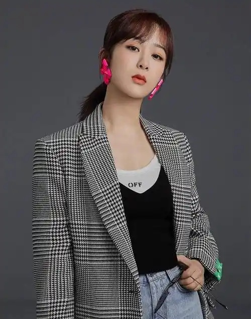 杨紫28岁生日表意愿!