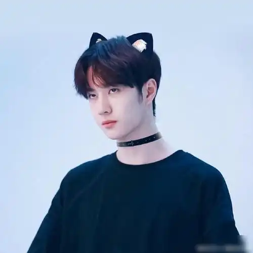 王一博自荐演猫嘟嘴卖萌一件不落反差萌爱了爱了