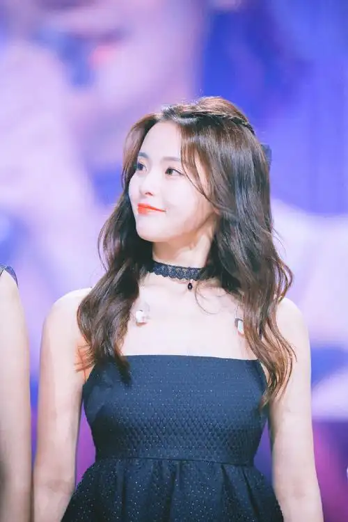 杨超越创造101第三次公演图片