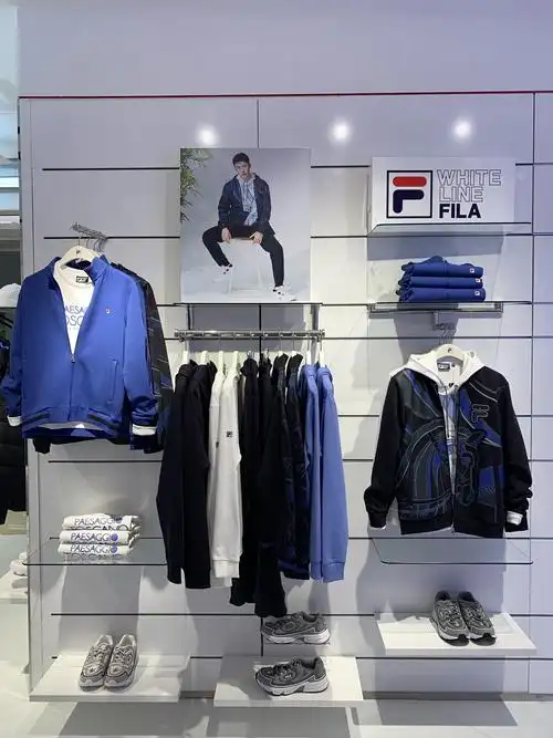 龙湖星悦荟fila陈列照2019年11月28日