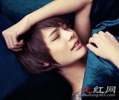 时诗时大漂亮的身世背景是雅诗兰黛股东吗