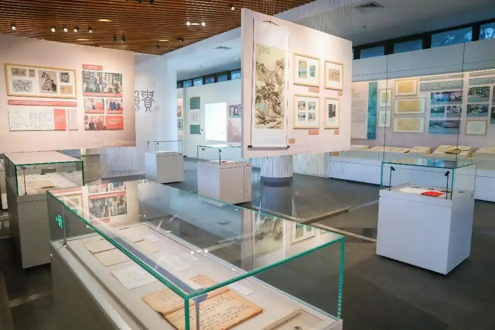 纪念赵宝煦先生百年诞辰专题展在北京大学校史馆序厅举行开幕仪式