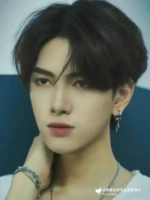 听我说颧骨高男生一定要做的发型丨堪比整容