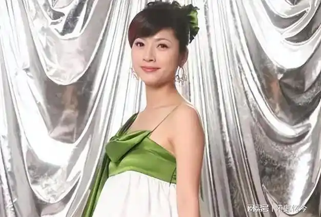 主持人吉雪萍14岁成名29岁嫁入豪门45岁痛失爱女现况怎样