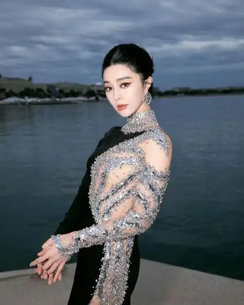 范冰冰六套造型惊艳戛纳 不愧是你啊!