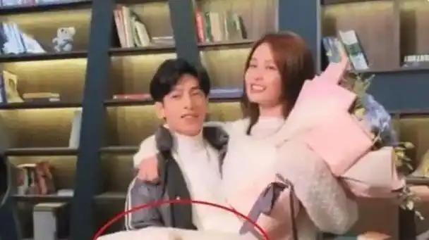 长得帅气迷人,却毫无"男人味",这7位男星帅得毫无灵魂