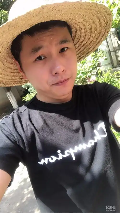 我很皮嘚杭州人说话都是开门见山,86年,身高172cm,体重130斤,人不挫