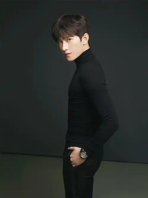 【屏保】杨洋 饭修 万宝龙品牌大使 满满的精英感啊!