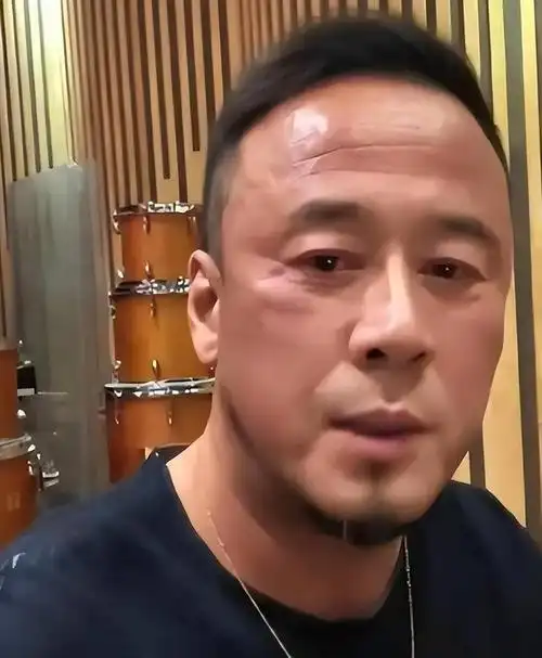 当那英出现在英国时,杨坤受到了谣言的攻击,这两位才华横溢的歌手怎么