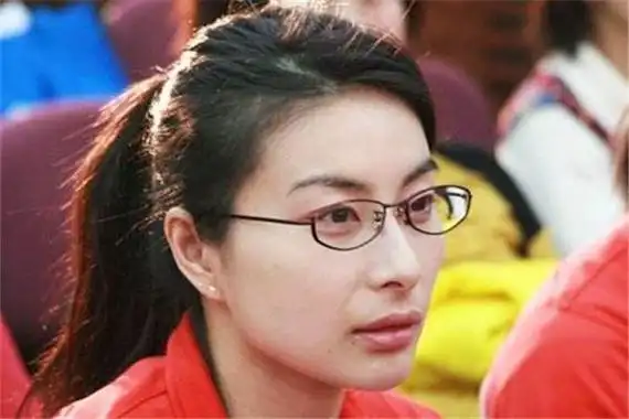 郭晶晶面相旺夫