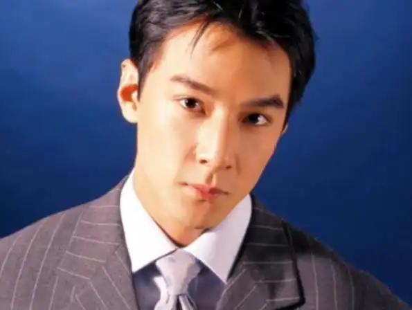 吴彦祖年轻时最帅图片看完发现张张都是最帅