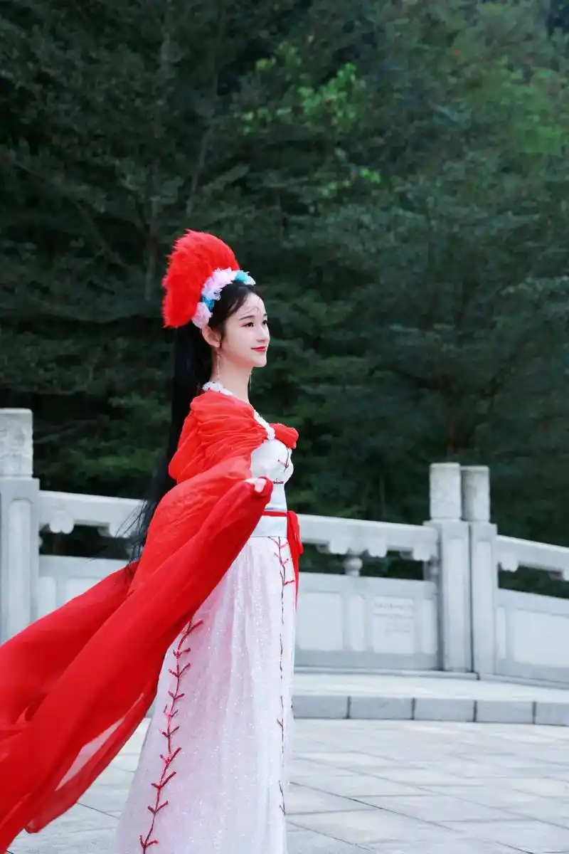 大公主红儿.#国风合伙人 #古风 #古装 #欢天喜地七仙女  - 抖音