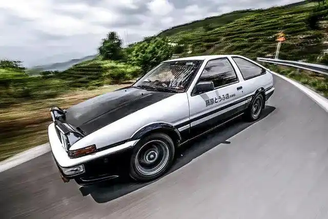 车映像一路向北丨丰田ae86