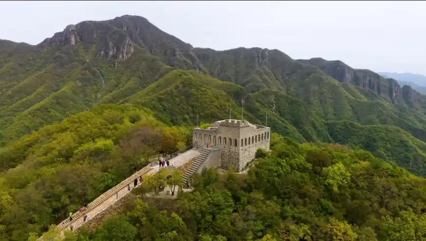 风光正好!航拍延庆九眼楼长城生态展示区满目青翠