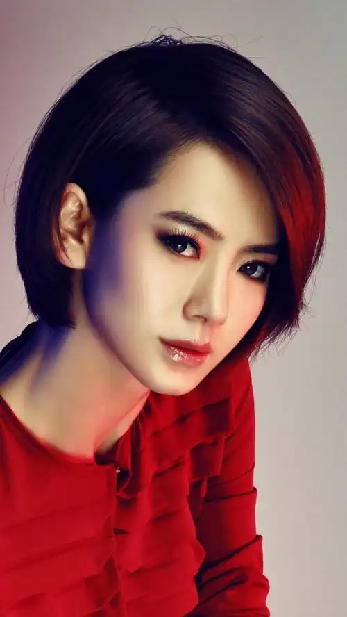 【女神壁纸】戚薇(代表作《少年神探狄仁杰》《追捕》《爱情回来了》