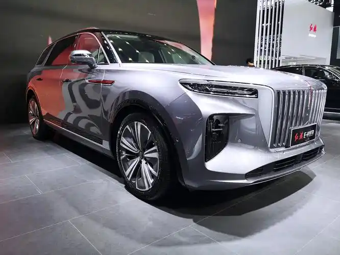 西安车展红旗豪华suv