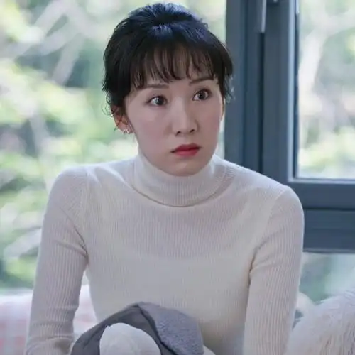 蜗居海藻扮演者(李念:《蜗居》后息影是为了当阔太太?真相没那么简单)