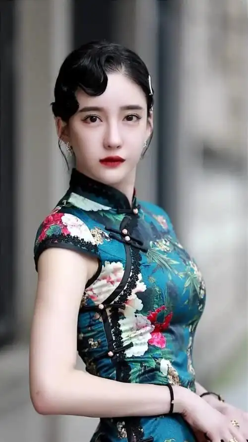 潘南奎小姐姐身穿旗袍的样子太好看了