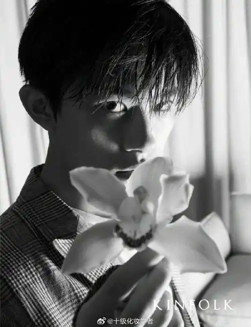 易烊千玺##美妆