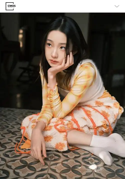 张艺凡疏离感情绪大片