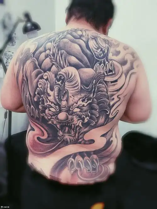 满背貔貅_纹身图案手稿图片_杨轩的纹身作品集
