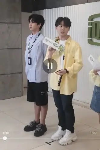 尤长靖官方身高176,却低于171的沈梦辰,身高谎报也太多了吧?