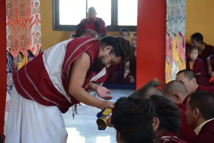 法王给予胜乐金刚的灌顶