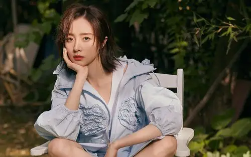 胡冰卿夏日清爽高清桌面壁纸