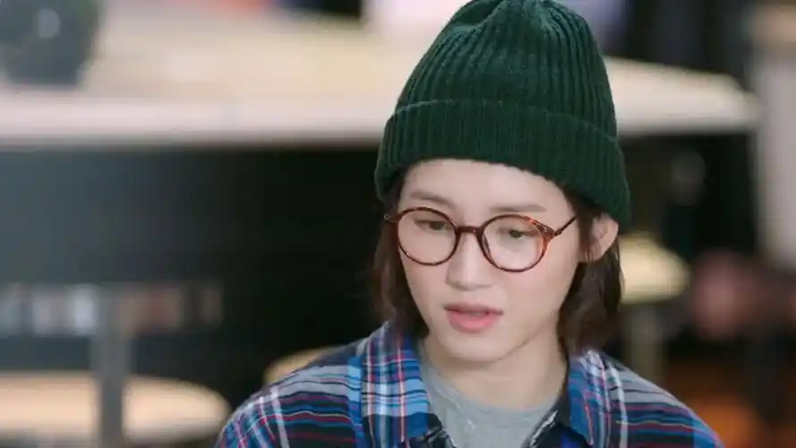 原来你还在这里周子翼老婆陈洁洁正面照曝光长得还不如莫郁华