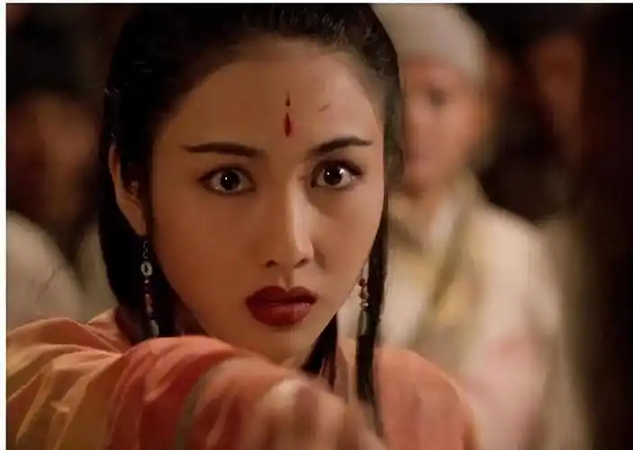 回顾赵敏黎姿37岁嫁残疾丈夫41岁生三胎如今她怎样了