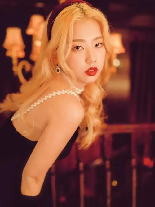 复古写真开启秋天左卓