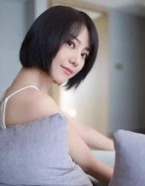 胖脸适合什么发型胖脸女生适合的发型