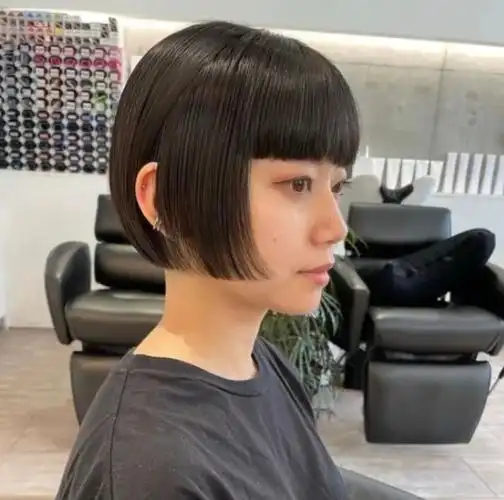 波波头剪什么刘海好看 齐刘海波波头俏皮可爱_刘海发型 - 美发站