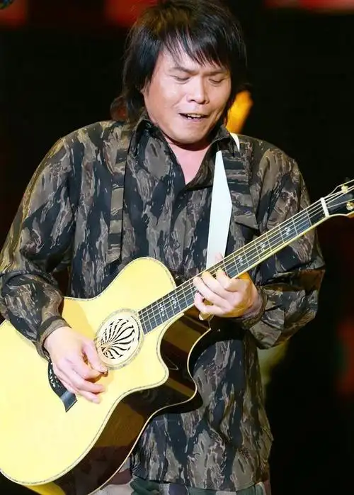 伍佰苦叹老大不好当与徐克三度合作却只红了突然的自我