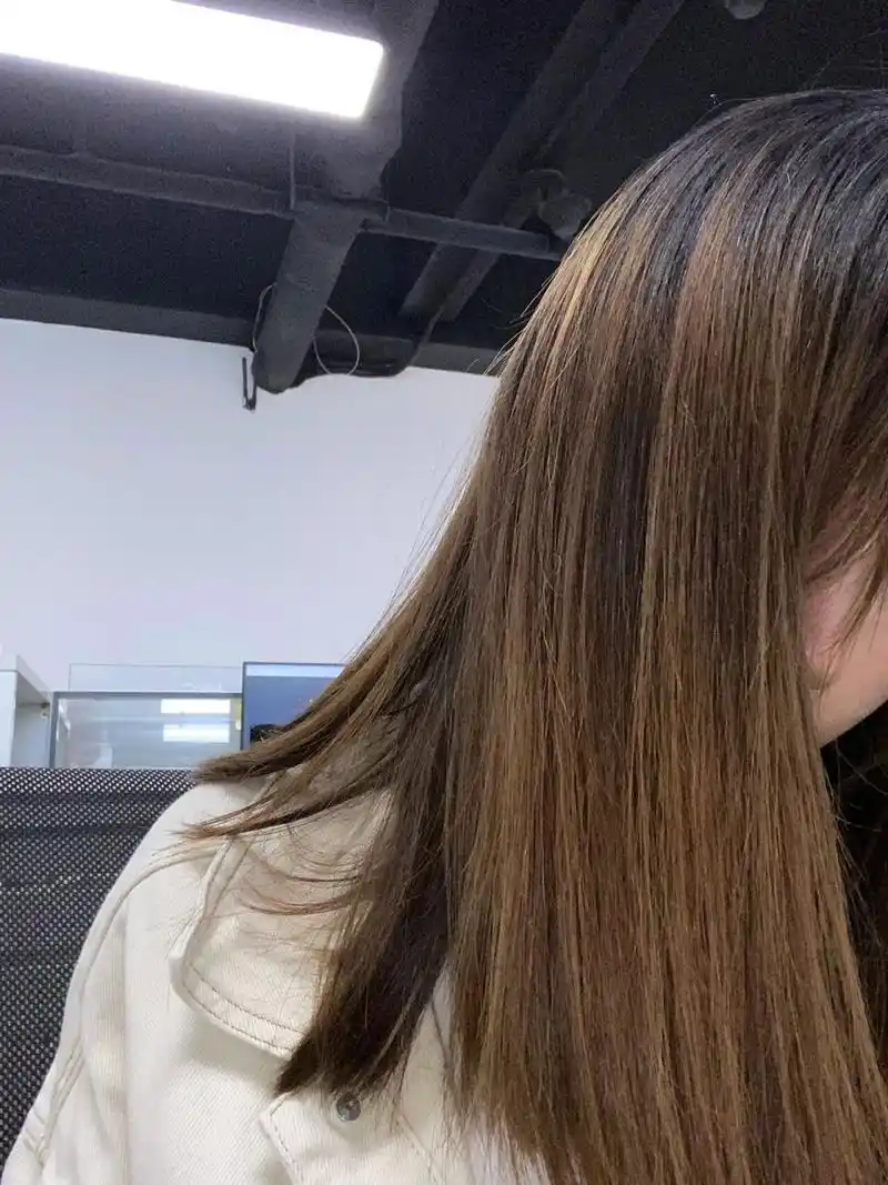 染黑发会掉成黄色吗?