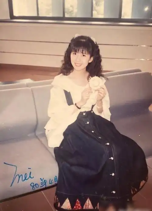 前夫家暴还陷害离婚7年后却主动晒孟庭苇照片不会是求复合