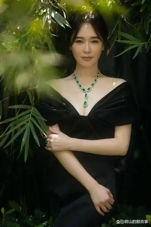 被誉为中国式完美女人的左小青,她到底有多惊艳!