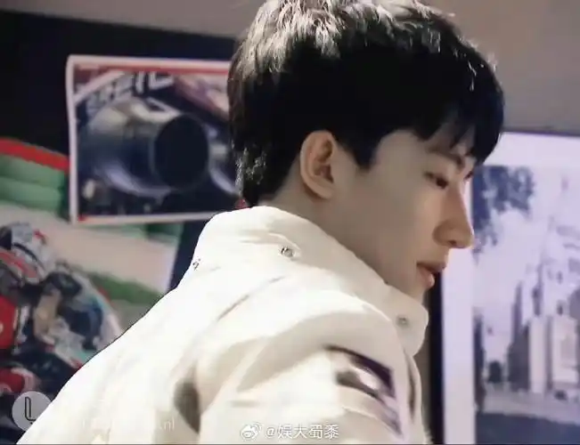 考古的风终于吹到了黄轩#早期的黄轩,眼睛好亮好像小奶狗啊!