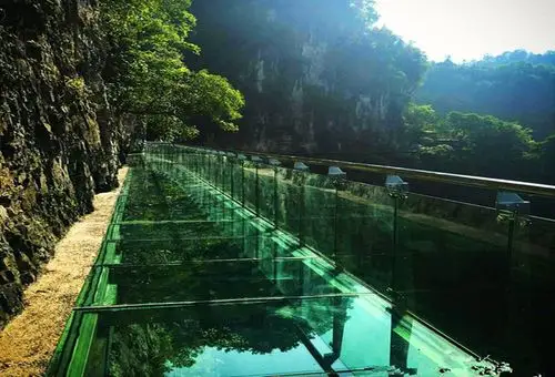 景区钢化玻璃栈道防滑防爆玻璃栈道钢化玻璃栈道