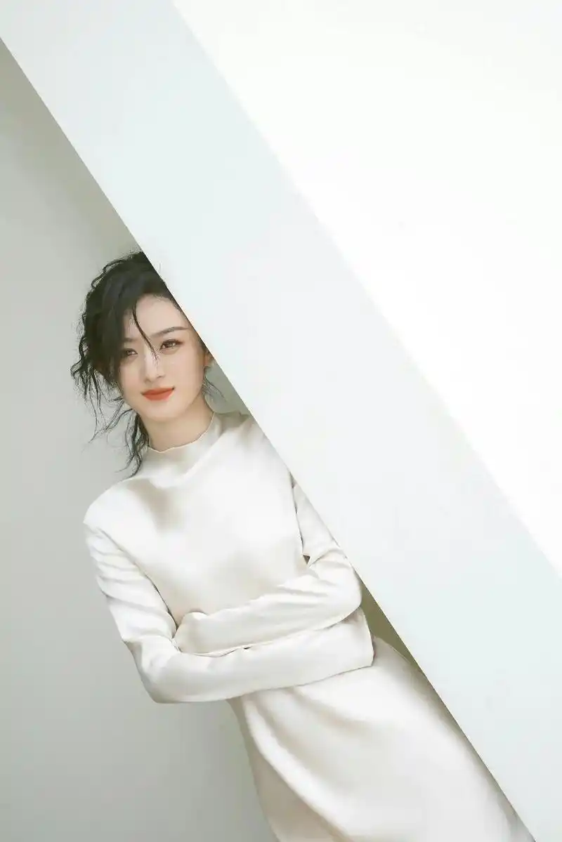 赵丽颖 #赵丽颖登时装十月刊封面  - 抖音