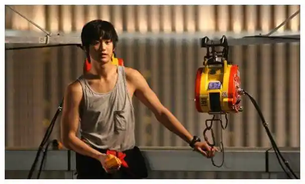 金秀贤在新剧中的表现让我感到困惑不知所措需要解惑